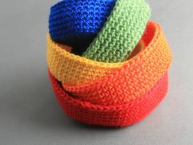 Cubiletes de colores en crochet
