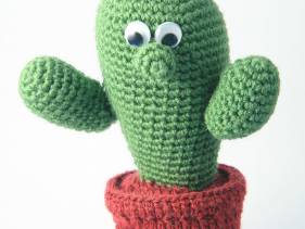 amigurimi muñeco cactus