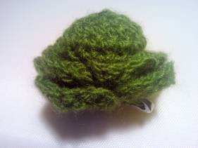 Broche flor de crochet