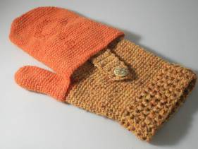 Melitas, warm crochet convertible mittens