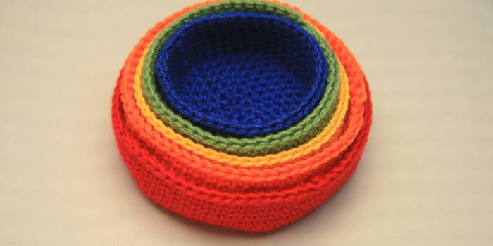 Cubiletes de colores en crochet