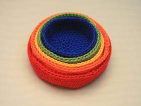 Cubiletes de colores en crochet