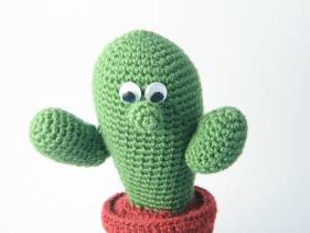 amigurimi muñeco cactus