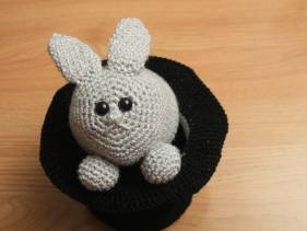 Conejo y chistera amigurumis