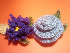 Bufanda-collar de crochet con flores