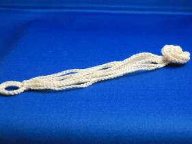Pulsera de ganchillo con flor