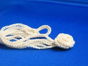Pulsera de ganchillo con flor