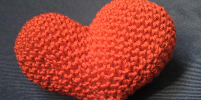 Broche Corazón Amigurimi