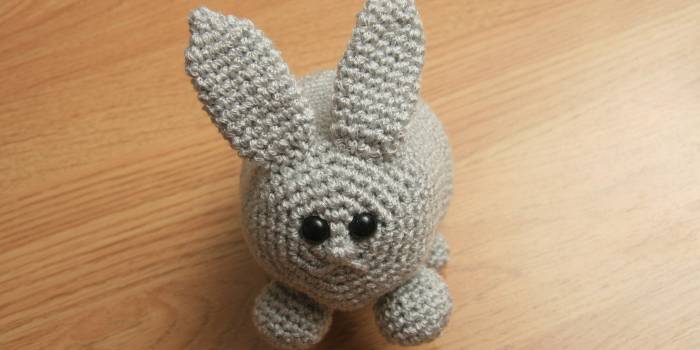Conejo y chistera amigurumis