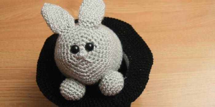 Conejo y chistera amigurumis