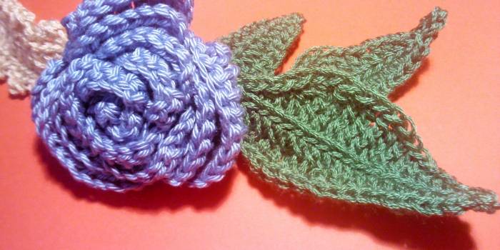 Bufanda-collar de crochet con flores
