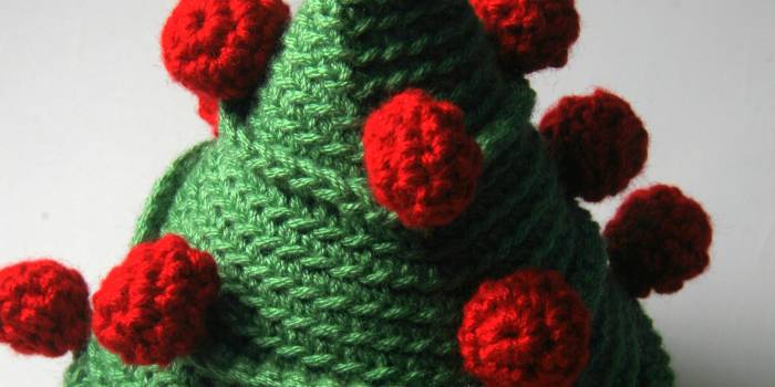 Christmas tree amigurumi by abejitasorg