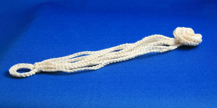 Pulsera de ganchillo con flor